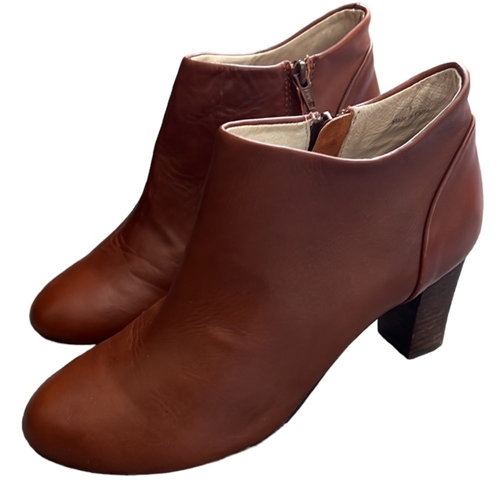 J. Jill Women’s Cognac Essential Leather Heeled Ankle Bootie Size 8.